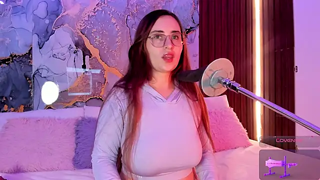 centaurigirl online show from October 25, 2025, 2:55 am