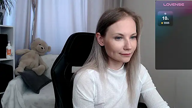 Snapshot of Sunny_bunny6 chatting on May 25, 2026, 5:18 am Sunny bunny6 online show from May 25, 2026, 5:18 am