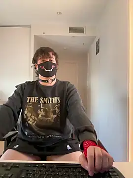 Snapshot of Your_femboy24 chatting on June 20, 2026, 4:45 pm Your femboy24 online show from June 20, 2026, 4:45 pm