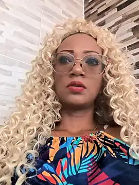 Snapshot of Amaliu_ chatting on March 21, 2025, 3:13 pm Amaliu online show from March 21, 2025, 3:13 pm