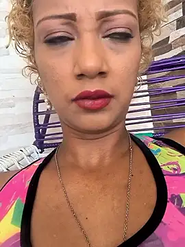 Snapshot of Amaliu_ chatting on December 3, 2025, 2:38 pm Amaliu online show from December 3, 2025, 2:38 pm