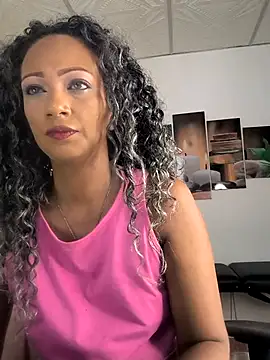 Snapshot of Amaliu_ chatting on June 23, 2026, 3:54 pm Amaliu online show from June 23, 2026, 3:54 pm