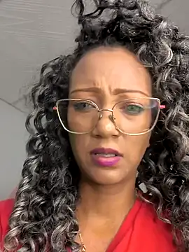 Snapshot of Amaliu_ chatting on March 14, 2025, 8:17 pm Amaliu online show from March 14, 2025, 8:17 pm