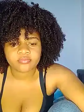 Snapshot of DANIELA_MICHEL chatting on February 13, 2025, 6:37 pm DANIELA MICHEL online show from February 13, 2025, 6:37 pm