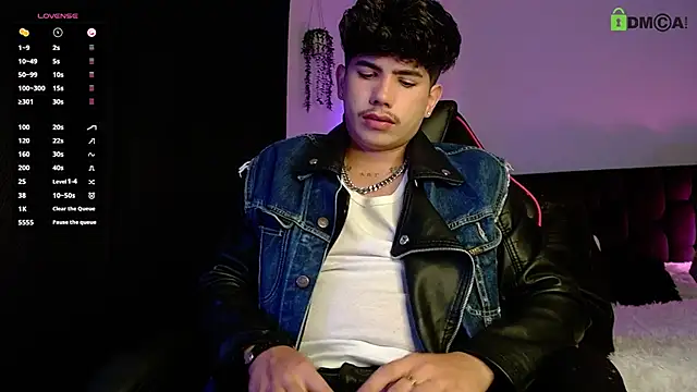 LyleBennett  online show from September 9, 2025, 12:58 pm