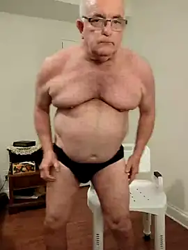 Snapshot of Shoreguy69 chatting on March 18, 2026, 7:00 am Shoreguy69 online show from March 18, 2026, 7:00 am