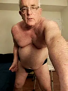 Snapshot of Shoreguy69 chatting on January 14, 2026, 4:49 am Shoreguy69 online show from January 14, 2026, 4:49 am