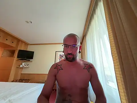 Snapshot of _Haptic_ chatting on June 30, 2026, 5:35 pm Haptic online show from June 30, 2026, 5:35 pm