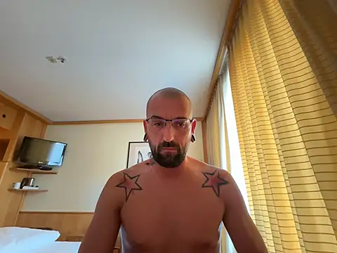 Snapshot of _Haptic_ chatting on July 9, 2026, 5:34 pm Haptic online show from July 9, 2026, 5:34 pm
