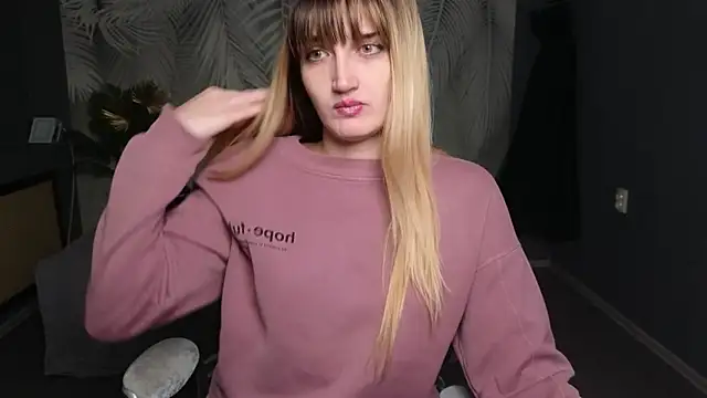 Snapshot of Nika_Kitten chatting on December 3, 2025, 9:42 am Nika Kitten online show from December 3, 2025, 9:42 am