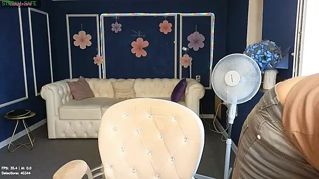 Snapshot of Nika_Kitten chatting on July 15, 2026, 9:27 am Nika Kitten online show from July 15, 2026, 9:27 am