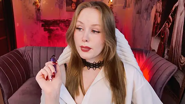 VivienLeeigh online show from April 21, 2026, 5:25 am