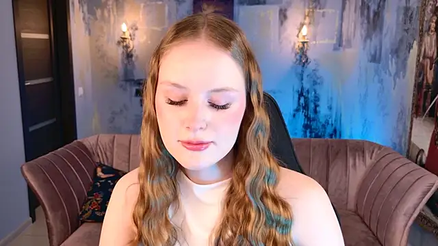 Snapshot of VivienLeeigh chatting on November 11, 2025, 9:15 am VivienLeeigh online show from November 11, 2025, 9:15 am