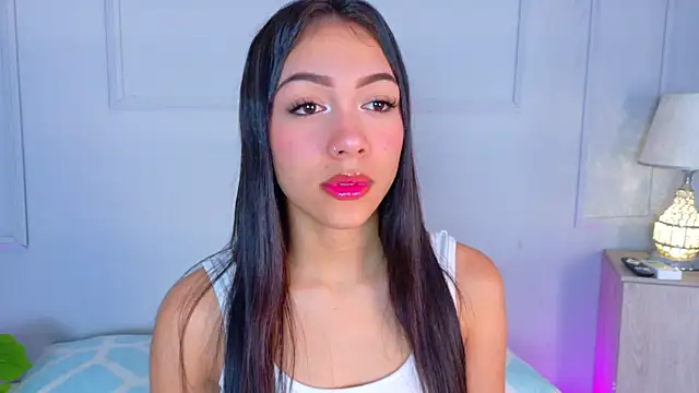 Snapshot of MiaOconner chatting on September 24, 2025, 8:37 pm MiaOconner online show from September 24, 2025, 8:37 pm