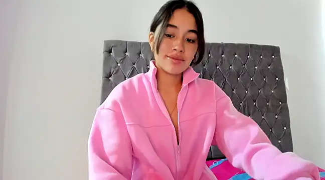 Snapshot of AriaMontgomery chatting on January 19, 2025, 9:55 pm AriaMontgomery online show from January 19, 2025, 9:55 pm