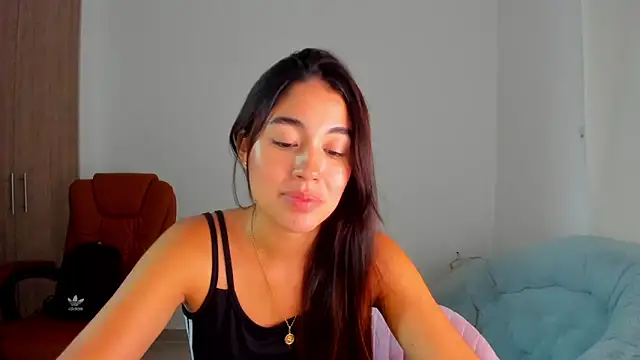 Snapshot of AriaMontgomery chatting on March 11, 2025, 8:41 am AriaMontgomery online show from March 11, 2025, 8:41 am