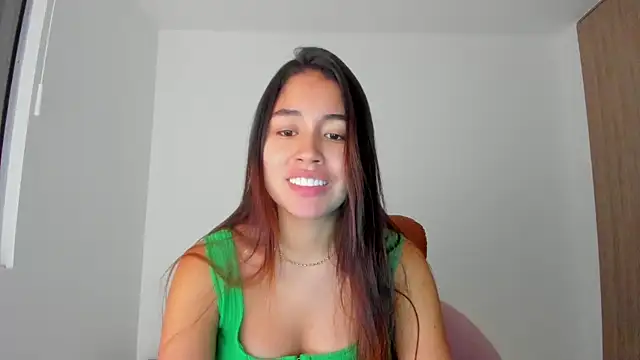 Snapshot of AriaMontgomery chatting on October 10, 2025, 12:55 am AriaMontgomery online show from October 10, 2025, 12:55 am