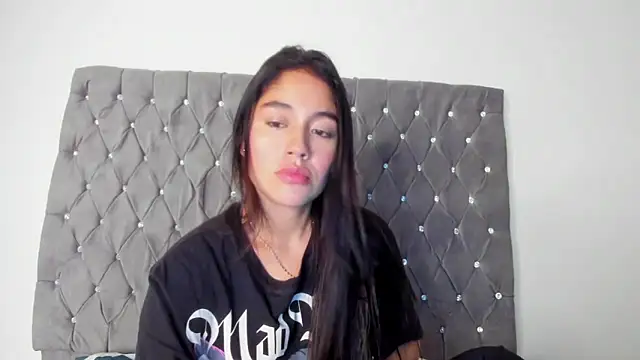 Snapshot of AriaMontgomery chatting on November 14, 2025, 4:49 am AriaMontgomery online show from November 14, 2025, 4:49 am