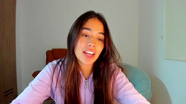 Snapshot of AriaMontgomery chatting on March 11, 2025, 12:11 am AriaMontgomery online show from March 11, 2025, 12:11 am