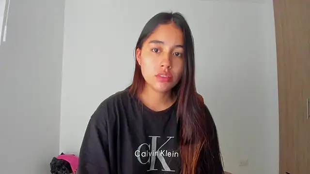 Snapshot of AriaMontgomery chatting on November 7, 2025, 1:10 am AriaMontgomery online show from November 7, 2025, 1:10 am