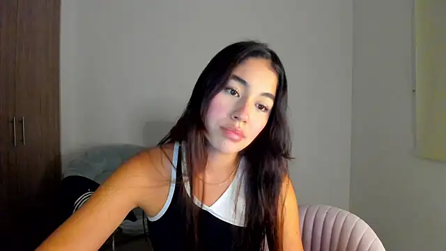 Snapshot of AriaMontgomery chatting on March 6, 2025, 3:02 am AriaMontgomery online show from March 6, 2025, 3:02 am