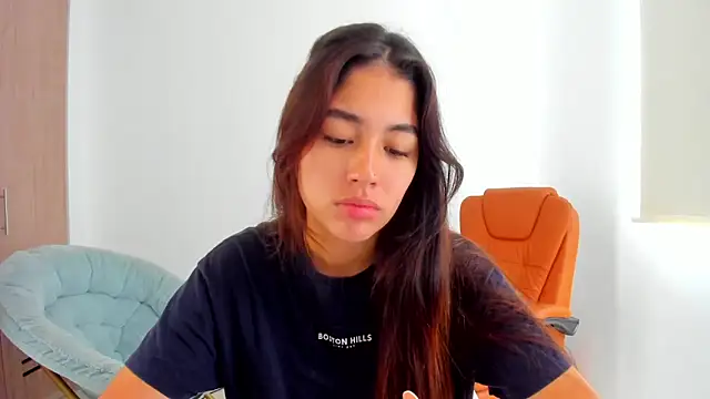 Snapshot of AriaMontgomery chatting on March 7, 2025, 6:22 pm AriaMontgomery online show from March 7, 2025, 6:22 pm