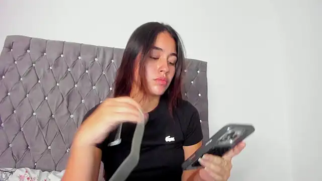 Snapshot of AriaMontgomery chatting on September 18, 2025, 5:32 am AriaMontgomery online show from September 18, 2025, 5:32 am