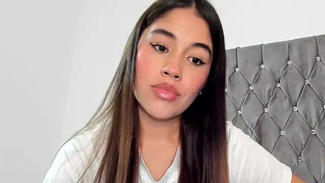 Snapshot of AriaMontgomery chatting on January 28, 2025, 4:39 am AriaMontgomery online show from January 28, 2025, 4:39 am