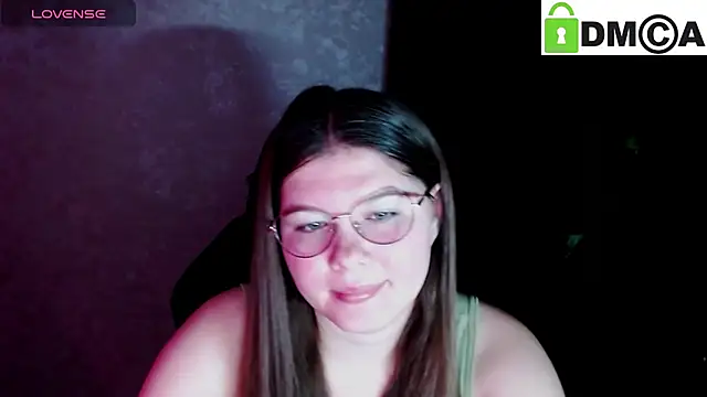Snapshot of holy_michela chatting on November 10, 2025, 6:29 am holy michela online show from November 10, 2025, 6:29 am