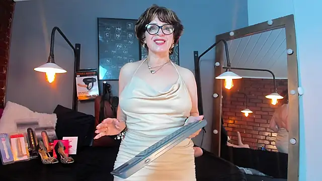 Samantha mature56 online show from April 16, 2026, 2:34 am
