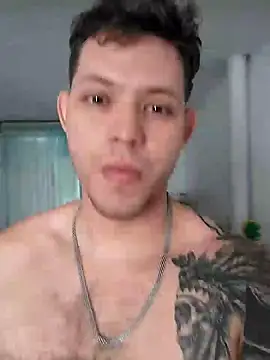 Snapshot of King_russo chatting on November 10, 2025, 3:17 pm King russo online show from November 10, 2025, 3:17 pm