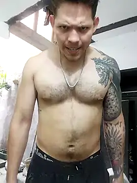 Snapshot of King_russo chatting on October 27, 2025, 7:04 pm King russo online show from October 27, 2025, 7:04 pm