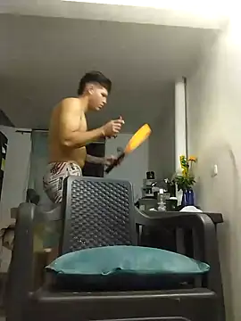 Snapshot of King_russo chatting on October 31, 2025, 10:38 pm King russo online show from October 31, 2025, 10:38 pm