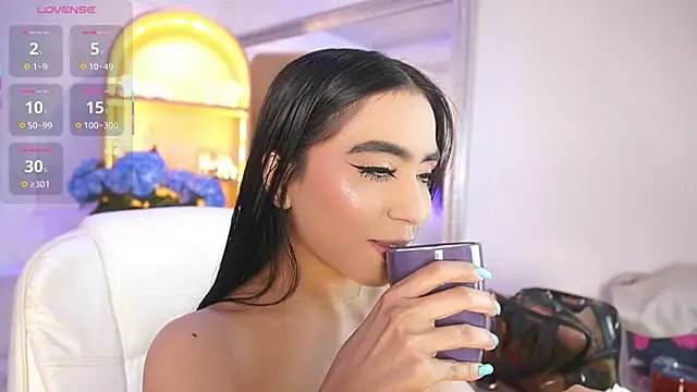 Snapshot of elasummer chatting on November 22, 2025, 12:26 pm elasummer online show from November 22, 2025, 12:26 pm