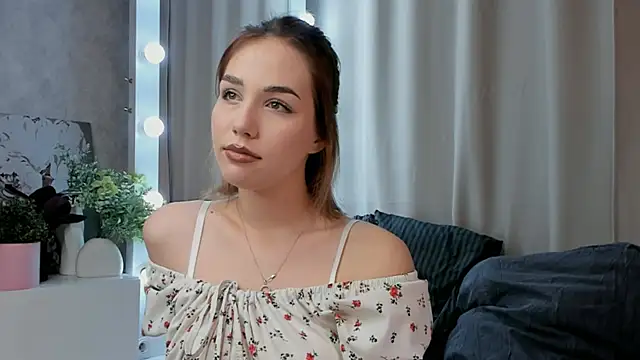 Snapshot of Tate_Angel chatting on September 17, 2025, 6:21 pm Tate Angel online show from September 17, 2025, 6:21 pm