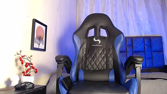 Snapshot of Dan_brownn chatting on October 2, 2025, 1:53 am Dan brownn online show from October 2, 2025, 1:53 am