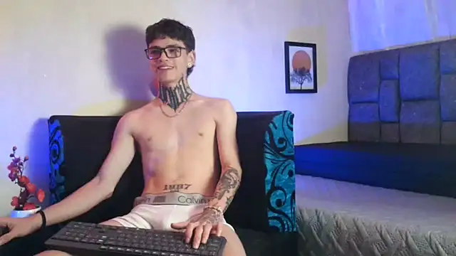 Snapshot of Dan_brownn chatting on March 15, 2025, 9:05 pm Dan brownn online show from March 15, 2025, 9:05 pm