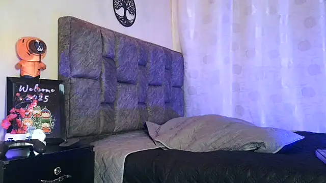 Snapshot of Dan_brownn chatting on February 22, 2025, 5:57 pm Dan brownn online show from February 22, 2025, 5:57 pm