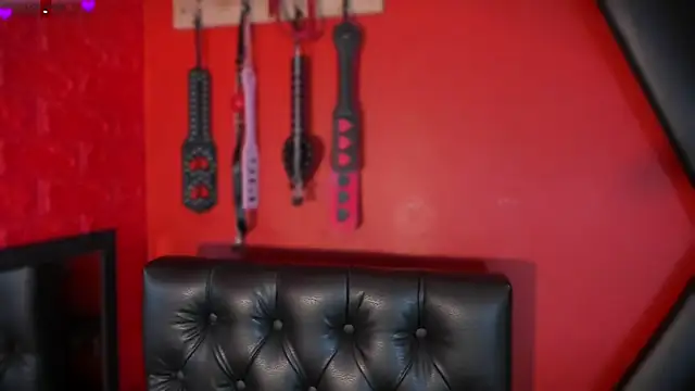 Monttserratt online show from April 10, 2026, 2:35 pm