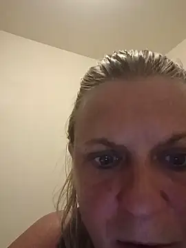 Snapshot of Playmate86 chatting on June 10, 2026, 11:06 pm Playmate86 online show from June 10, 2026, 11:06 pm