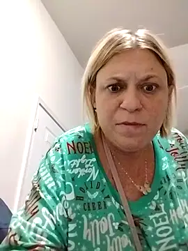 Snapshot of Playmate86 chatting on December 7, 2024, 7:10 am Playmate86 online show from December 7, 2024, 7:10 am