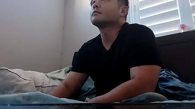 cloudyspun online show from December 15, 2025, 9:09 pm