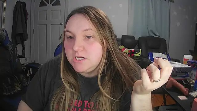 Snapshot of lovelylolarose chatting on December 4, 2024, 3:42 am lovelylolarose online show from December 4, 2024, 3:42 am
