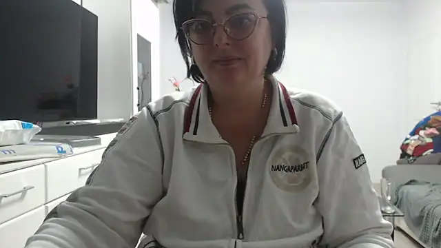 Snapshot of Amandamuller1982 chatting on November 17, 2025, 7:40 pm Amandamuller1982 online show from November 17, 2025, 7:40 pm