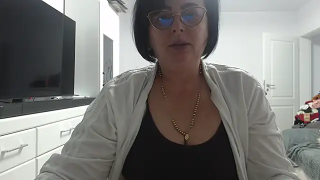 Snapshot of Amandamuller1982 chatting on November 3, 2025, 4:54 pm Amandamuller1982 online show from November 3, 2025, 4:54 pm