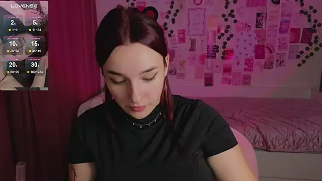 CookyDaisy online show from November 18, 2025, 8:01 pm