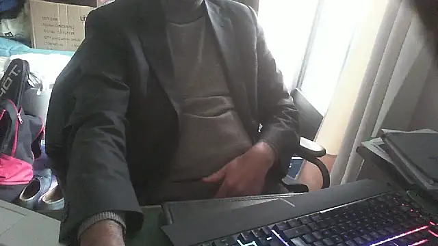 Snapshot of shyfrenchcock1 chatting on February 5, 2026, 1:07 pm shyfrenchcock1 online show from February 5, 2026, 1:07 pm