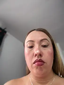 VIOLETA-25  online show from April 15, 2026, 3:05 pm