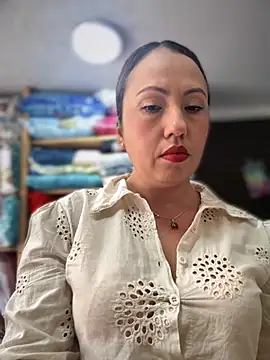 Snapshot of VIOLETA-25_ chatting on November 29, 2025, 2:50 pm VIOLETA-25 online show from November 29, 2025, 2:50 pm