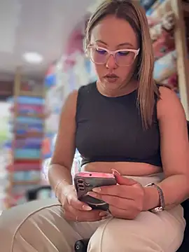 VIOLETA-25  online show from February 7, 2026, 8:28 pm